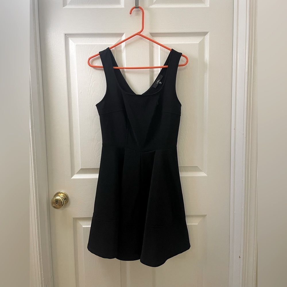 Lulus Lbd - image 1
